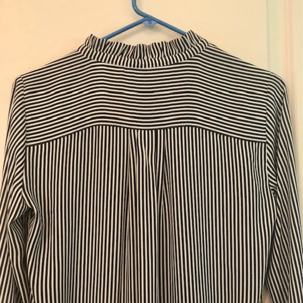 NWT Ann Taylor LOFT Black White Striped Silky Blouse Shirt Long Sleeve Size XS - Picture 8 of 11
